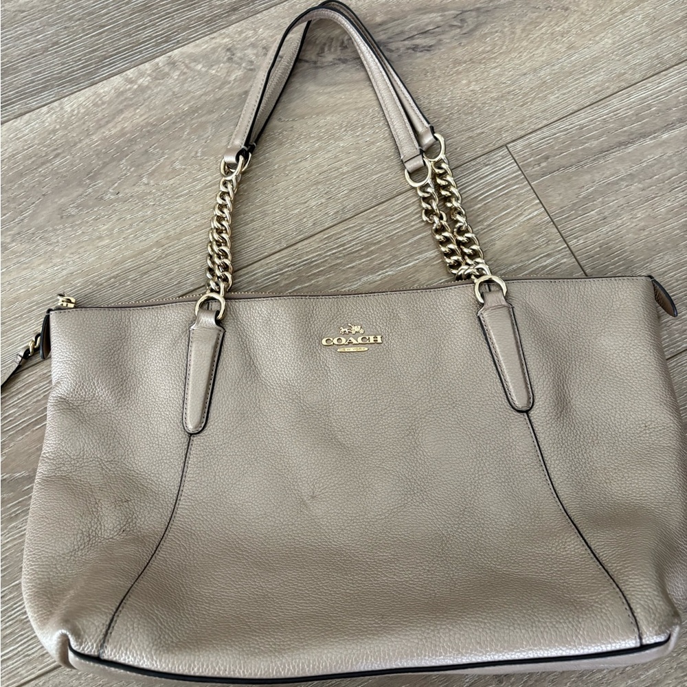 Coach Beige Leather Shoulder Bag with Gold Chain